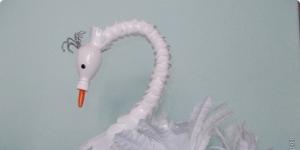 DIY swan from plastic bottles with video and photo