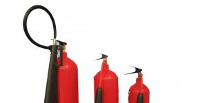 消火器の使用方法：泡消火器、粉末消火器、炭酸ガス消火器