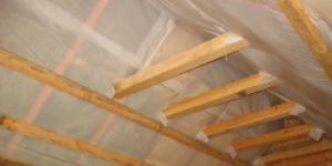 Installera en takångspärr med egna händer Hur man lägger en ångspärr på ett tak